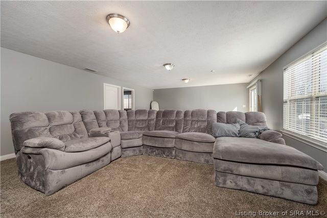 6005 Deer Trace Way, Georgetown, IN 47122