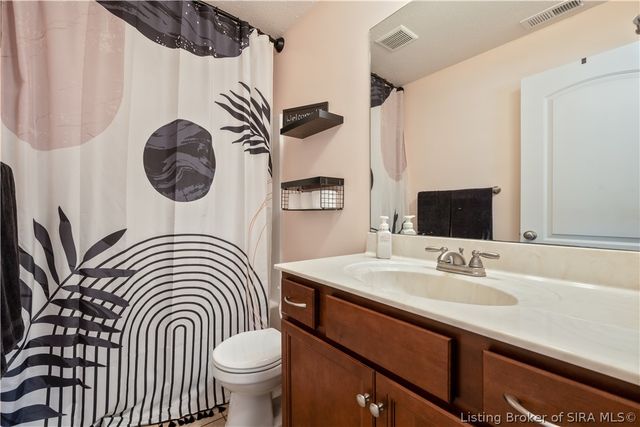 6005 Deer Trace Way, Georgetown, IN 47122