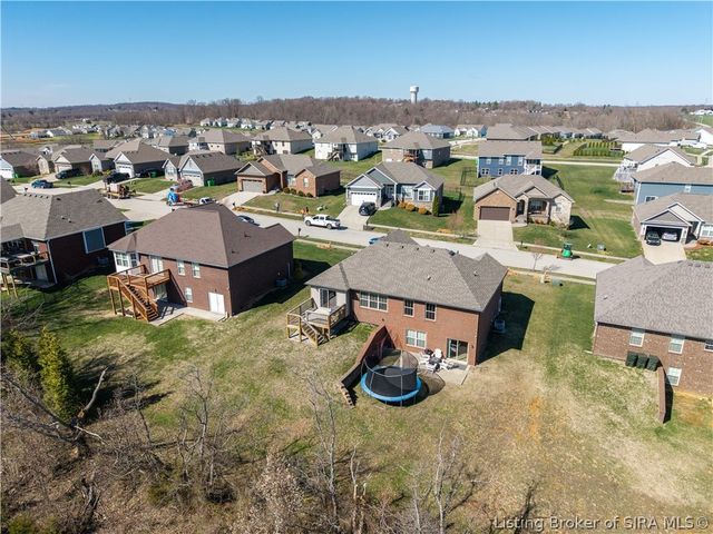 6005 Deer Trace Way, Georgetown, IN 47122