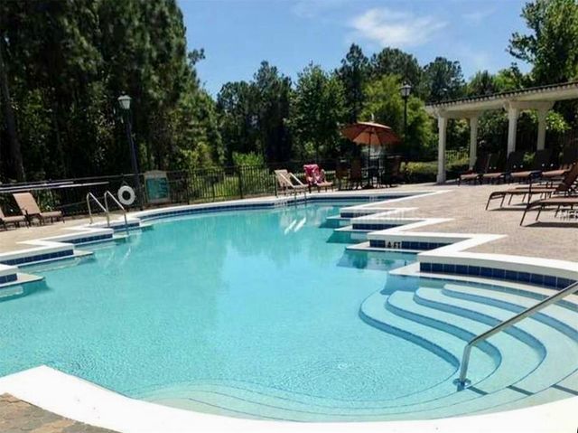 737 CREST PINES DRIVE 613, Orlando, FL 32828