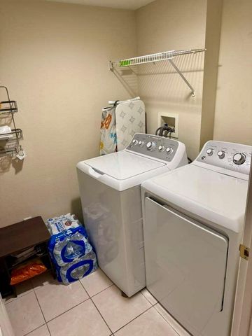 737 CREST PINES DRIVE 613, Orlando, FL 32828