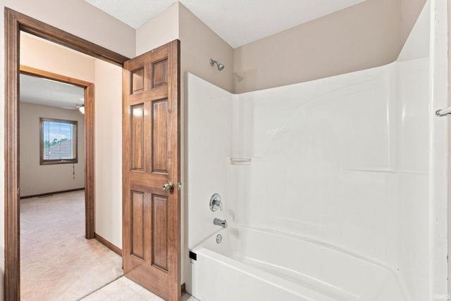 1763 Pinelock Court, New Haven, IN 46774