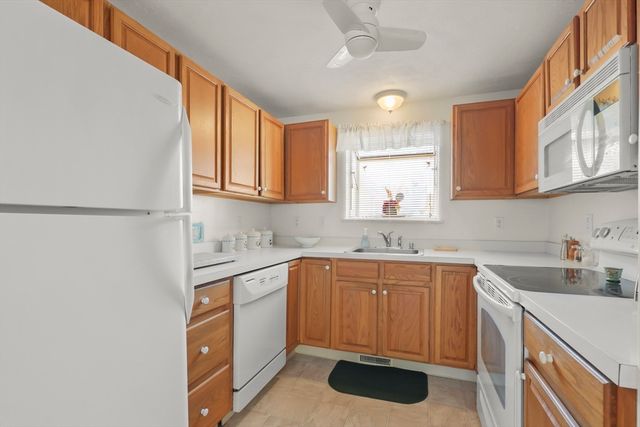 19 Precourt Lane 19, Norton, MA 02766