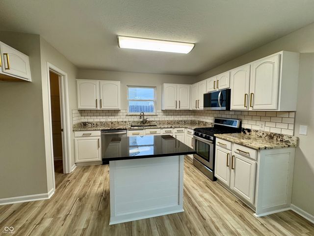 13125 Zinfandel Place, Fishers, IN 46038