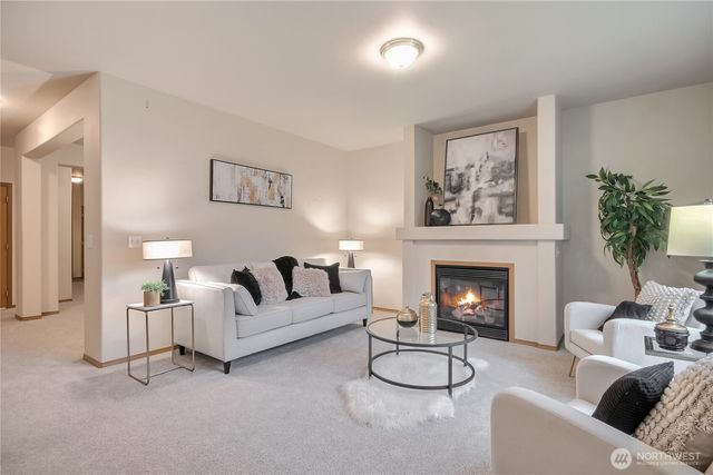 22817 SE 271st Place, Maple Valley, WA 98038