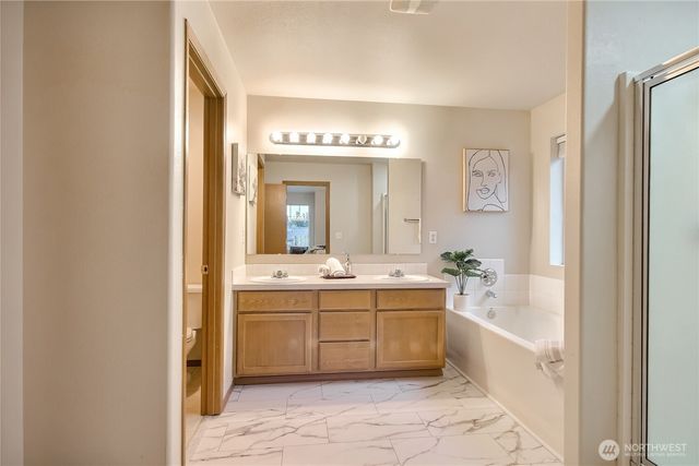 22817 SE 271st Place, Maple Valley, WA 98038