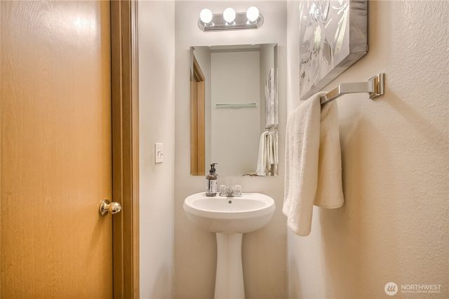 22817 SE 271st Place, Maple Valley, WA 98038