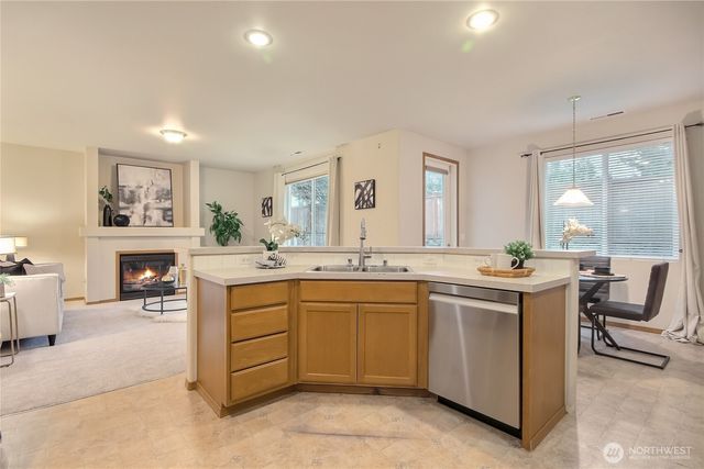 22817 SE 271st Place, Maple Valley, WA 98038