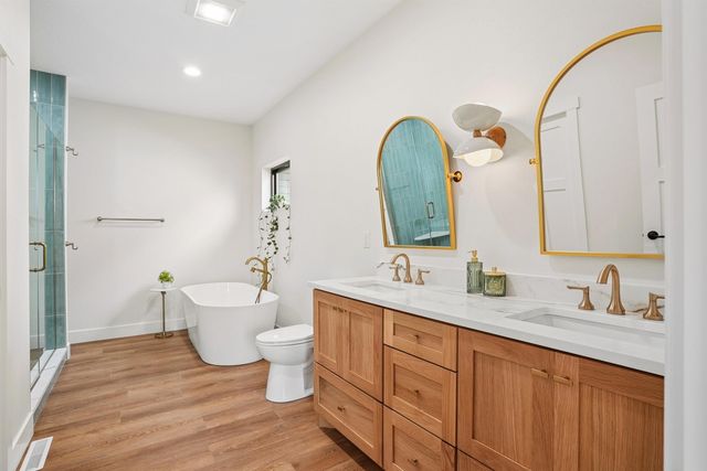 1817 Ashworth Drive, Cedar Falls, IA 50613