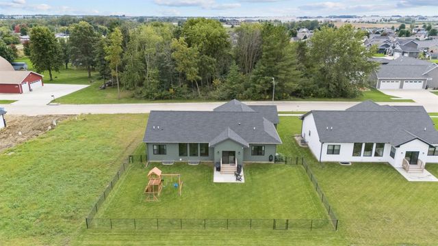 1817 Ashworth Drive, Cedar Falls, IA 50613
