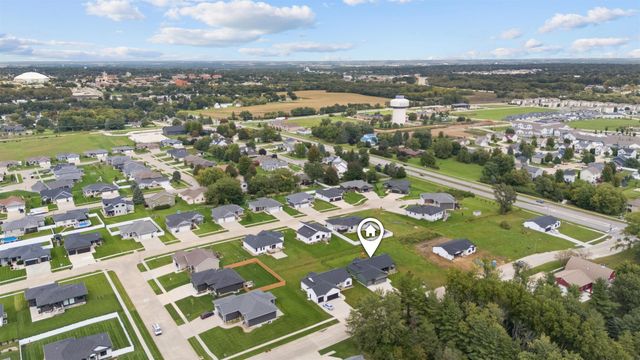 1817 Ashworth Drive, Cedar Falls, IA 50613
