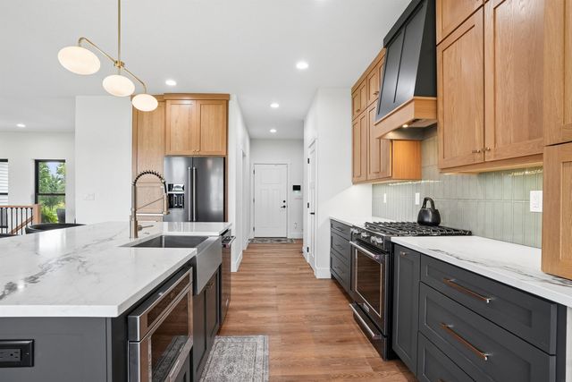 1817 Ashworth Drive, Cedar Falls, IA 50613
