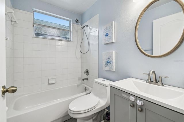 7608 HAMPSHIRE GARDEN PLACE, Apollo Beach, FL 33572