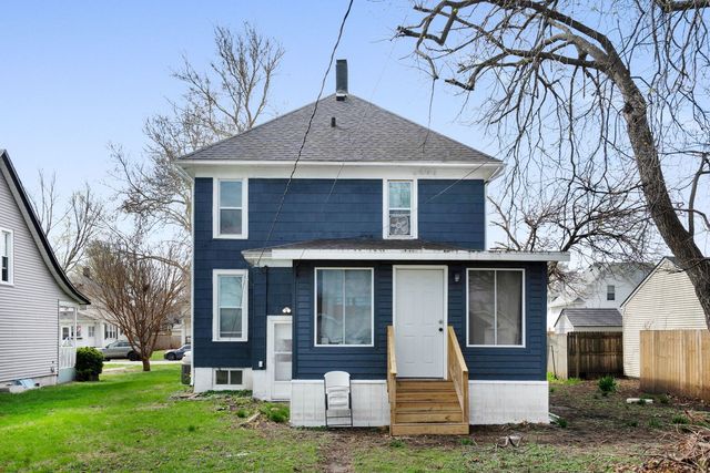 1446 W High Street, Davenport, IA 52804