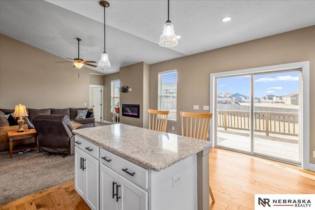 2205 Hedgeapple Road, Plattsmouth, NE 68048