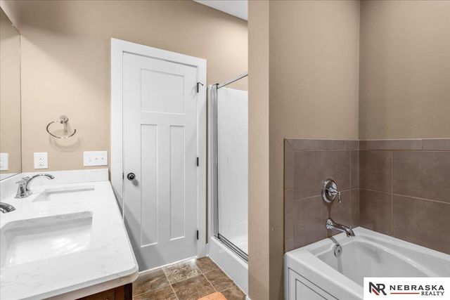 2205 Hedgeapple Road, Plattsmouth, NE 68048