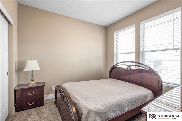 2205 Hedgeapple Road, Plattsmouth, NE 68048