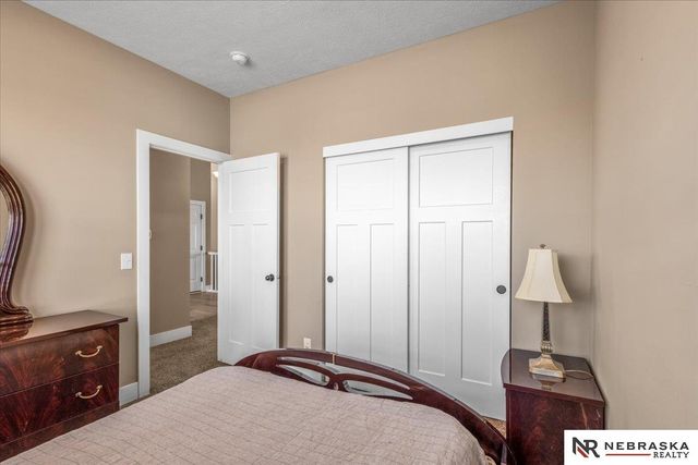 2205 Hedgeapple Road, Plattsmouth, NE 68048