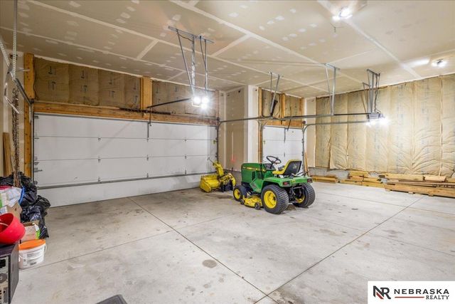 2205 Hedgeapple Road, Plattsmouth, NE 68048