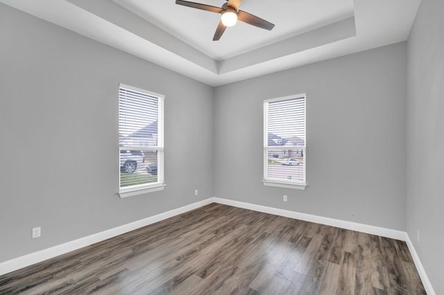 702 Chester Court, Ennis, TX 75119