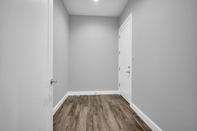 702 Chester Court, Ennis, TX 75119