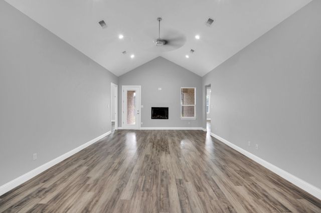 702 Chester Court, Ennis, TX 75119