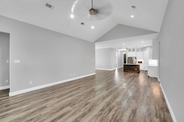 702 Chester Court, Ennis, TX 75119