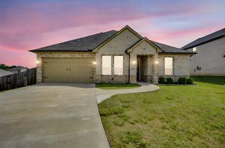 702 Chester Court, Ennis, TX 75119