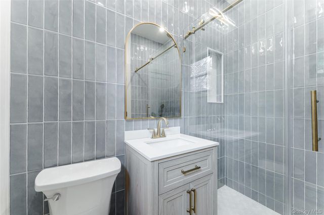 21 Mackey Avenue, Port Washington, NY 11050