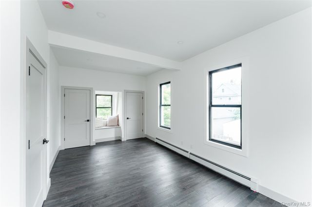 21 Mackey Avenue, Port Washington, NY 11050