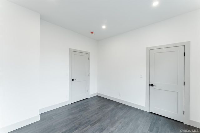 21 Mackey Avenue, Port Washington, NY 11050