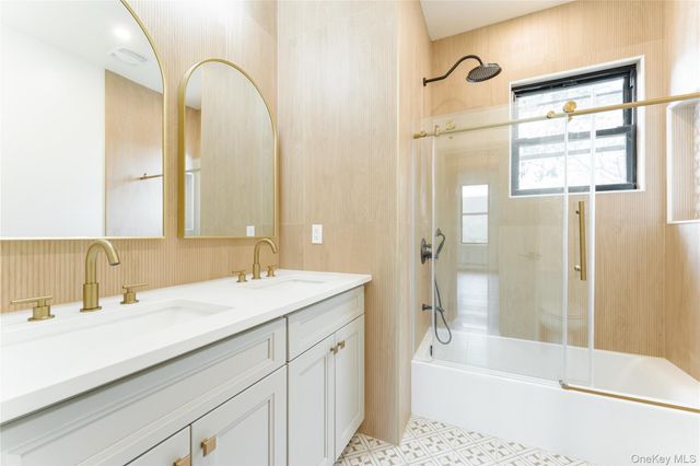 21 Mackey Avenue, Port Washington, NY 11050