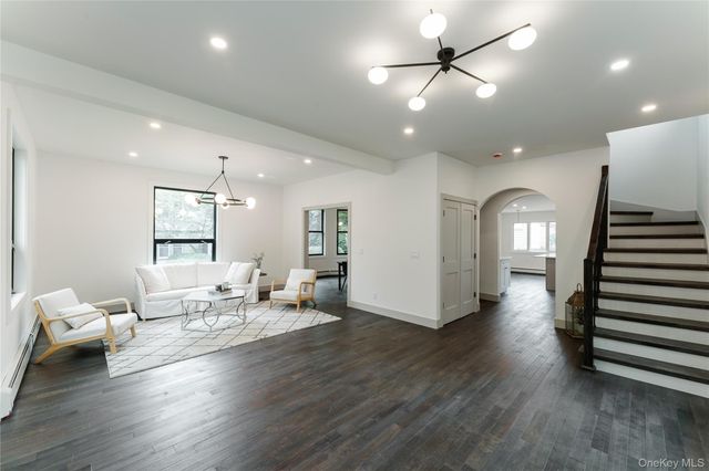 21 Mackey Avenue, Port Washington, NY 11050