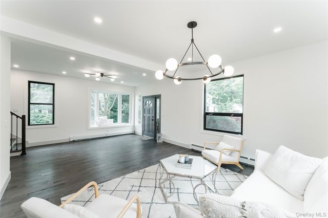 21 Mackey Avenue, Port Washington, NY 11050