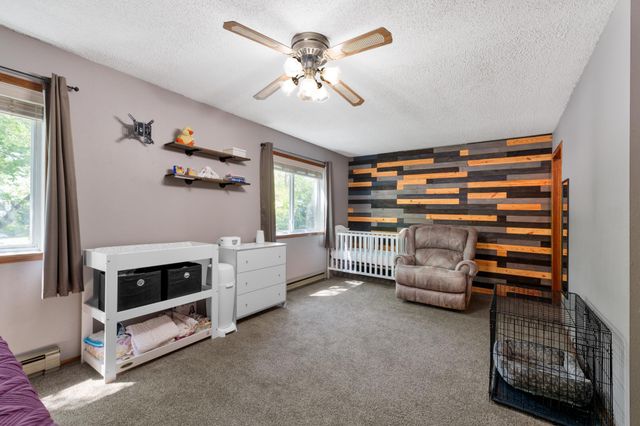 1919 27th Avenue S, Fargo, ND 58103