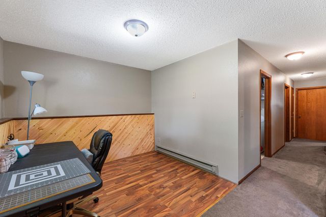 1919 27th Avenue S, Fargo, ND 58103
