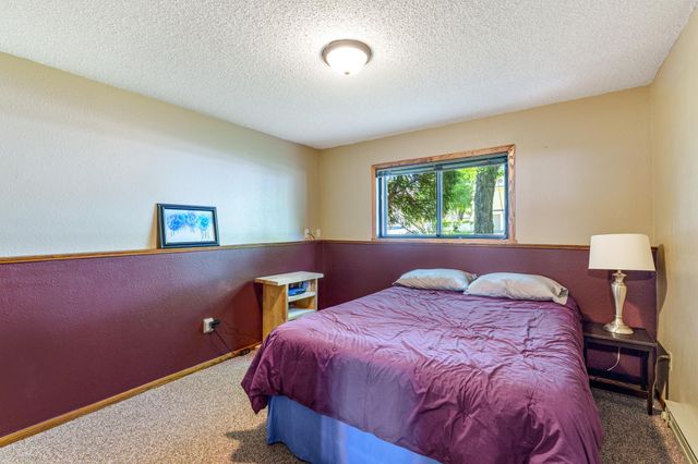 1919 27th Avenue S, Fargo, ND 58103