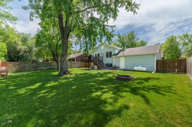 1919 27th Avenue S, Fargo, ND 58103