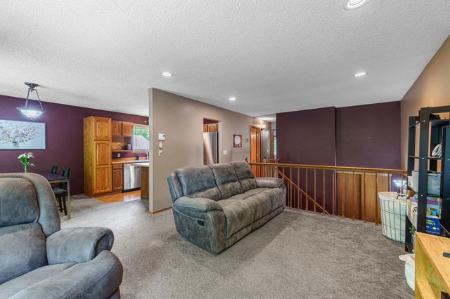 1919 27th Avenue S, Fargo, ND 58103