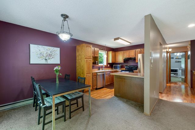 1919 27th Avenue S, Fargo, ND 58103