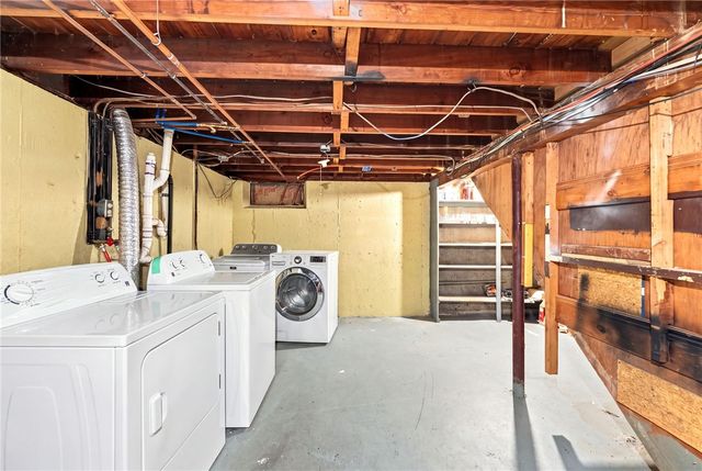 216 Hyde Street, Cranston, RI 02920