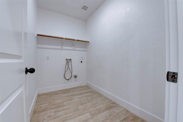 5121 Southwind Street B, Houston, TX 77033