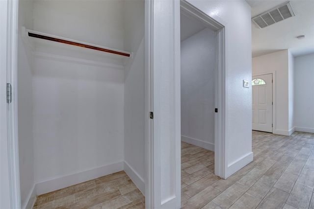 5121 Southwind Street B, Houston, TX 77033