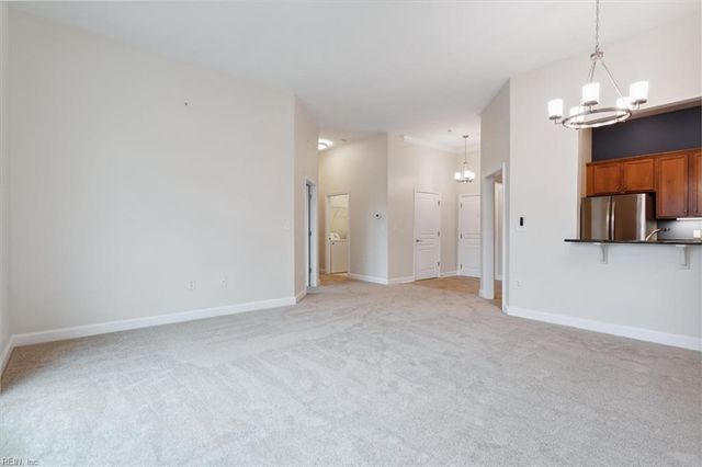 670 Town Center Dr Unit 406, Newport News, VA 23606