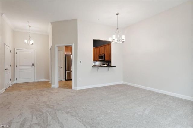 670 Town Center Dr Unit 406, Newport News, VA 23606