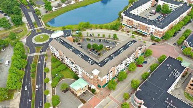 670 Town Center Dr Unit 406, Newport News, VA 23606