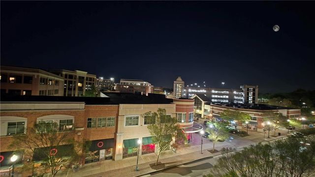 670 Town Center Dr Unit 406, Newport News, VA 23606