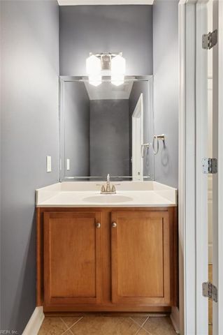 670 Town Center Dr Unit 406, Newport News, VA 23606