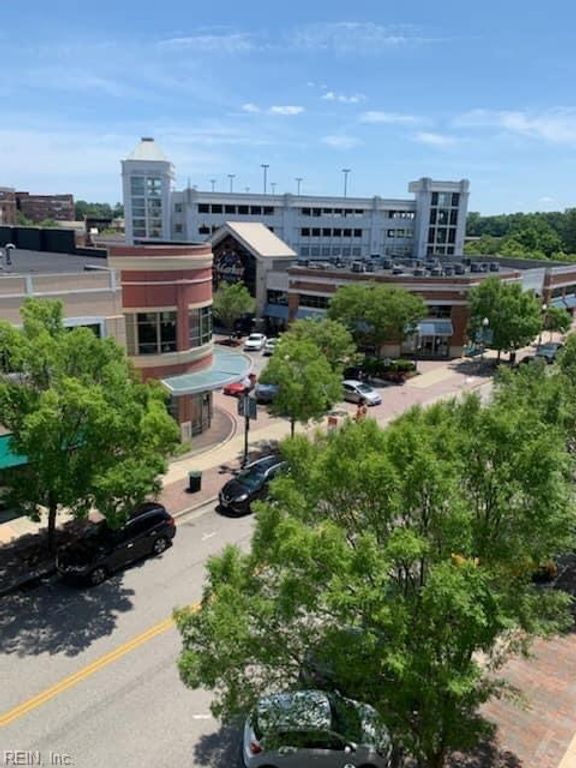 670 Town Center Dr Unit 406, Newport News, VA 23606