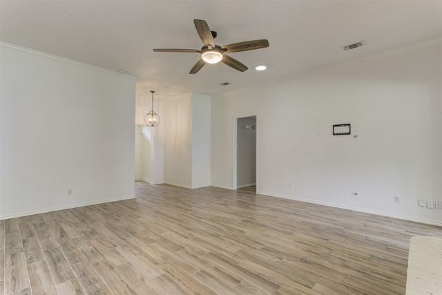 6921 Weatherwood Road, Fort Worth, TX 76133